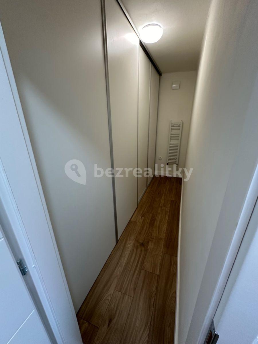 3 bedroom with open-plan kitchen flat to rent, 111 m², Otakara Johna, Mělník, Středočeský Region