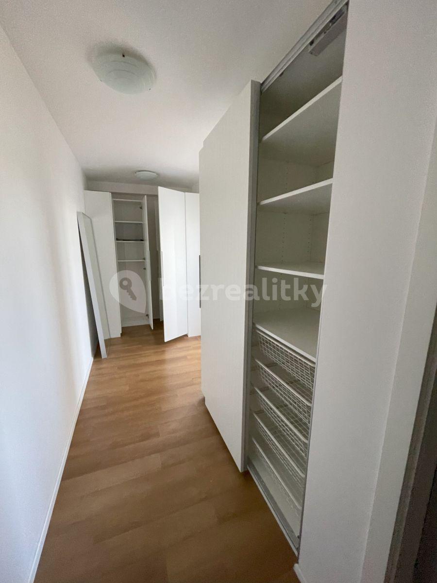 1 bedroom with open-plan kitchen flat for sale, 57 m², Makedonská, Prague, Prague