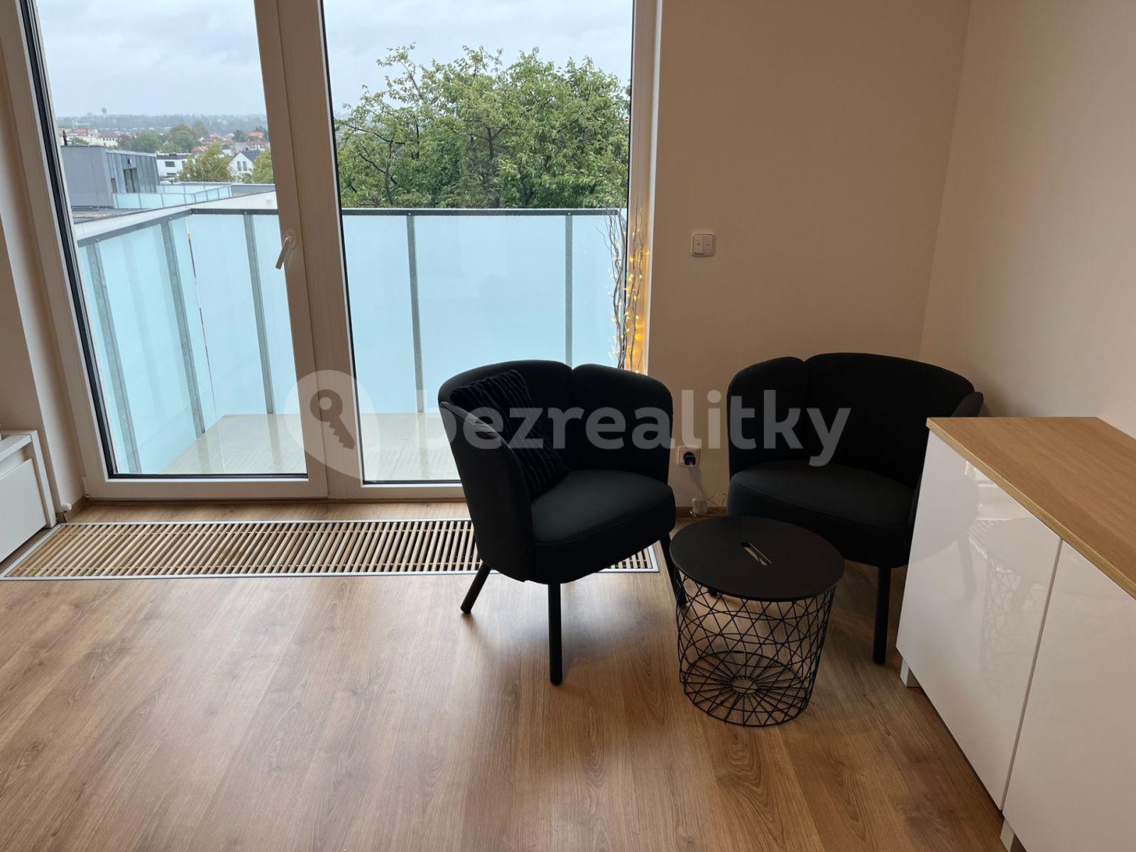 Studio flat to rent, 31 m², Heřmanická, Prague, Prague