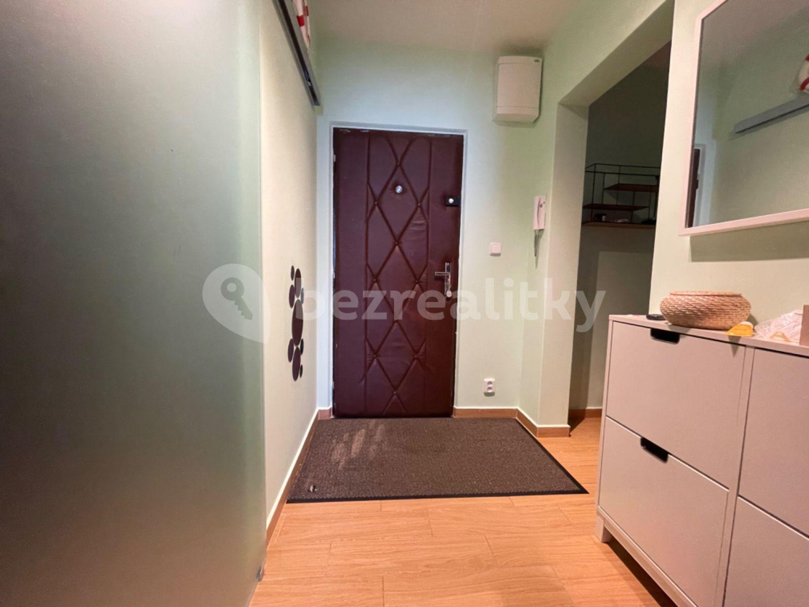 2 bedroom flat to rent, 60 m², Famfulíkova, Prague, Prague