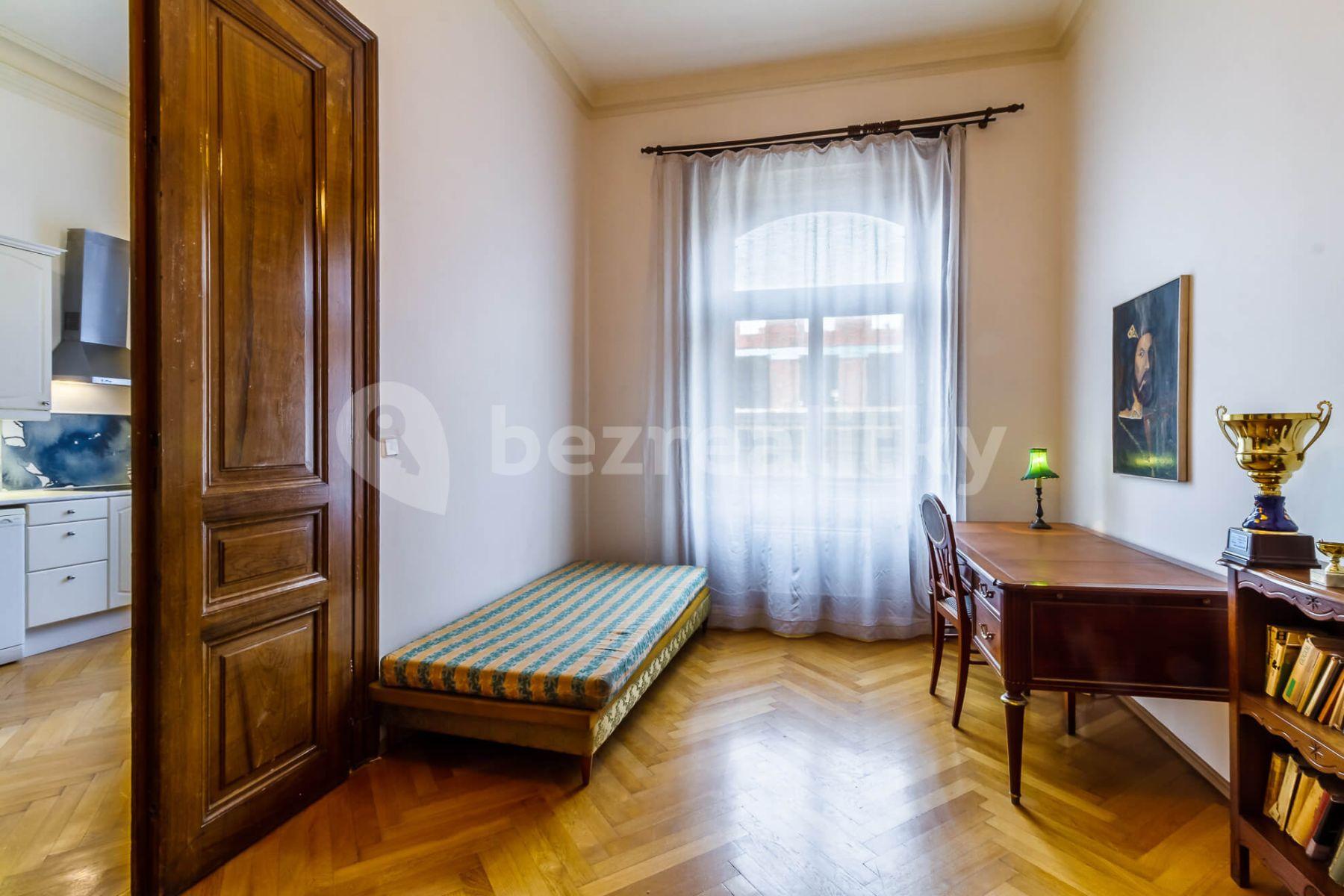 1 bedroom with open-plan kitchen flat to rent, 45 m², Za Poříčskou bránou, Prague, Prague