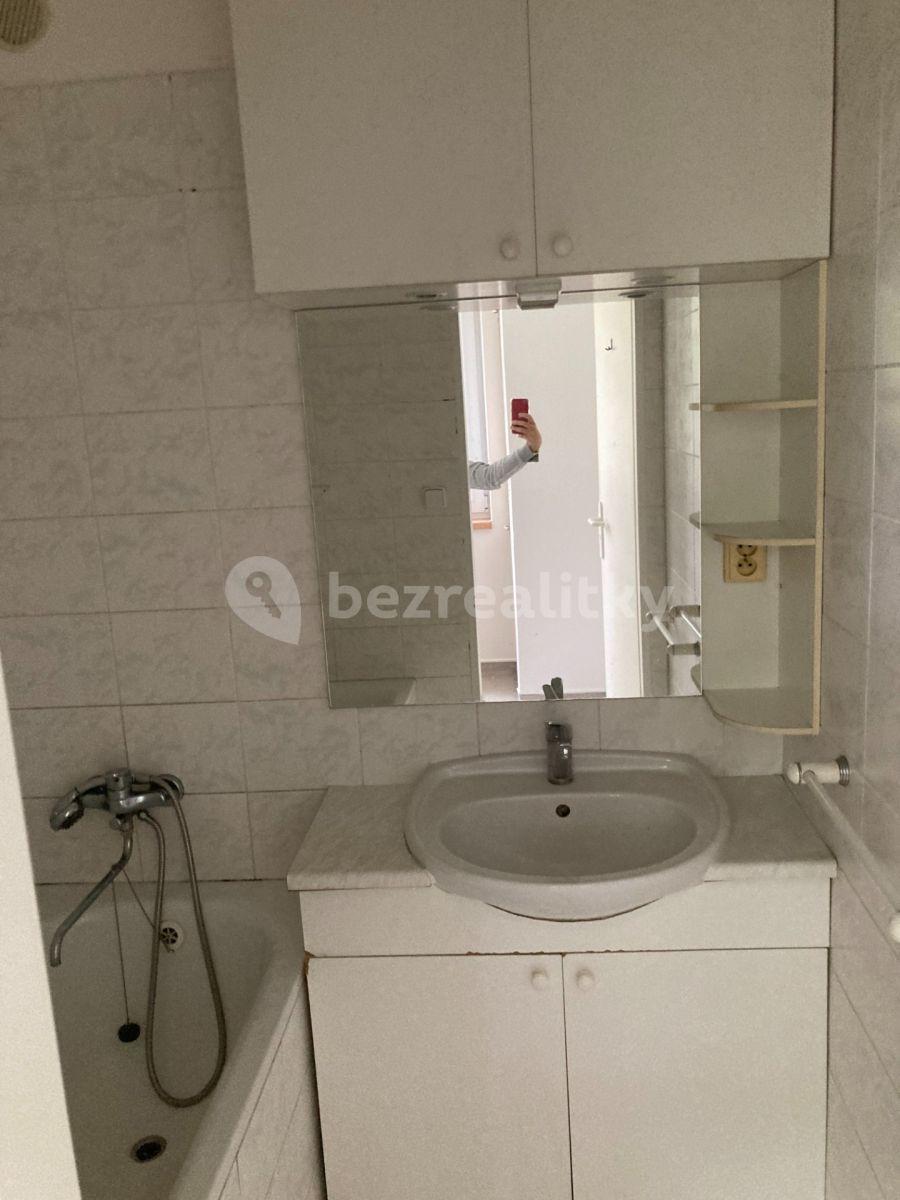 2 bedroom flat to rent, 56 m², Kvítková, Zlín, Zlínský Region