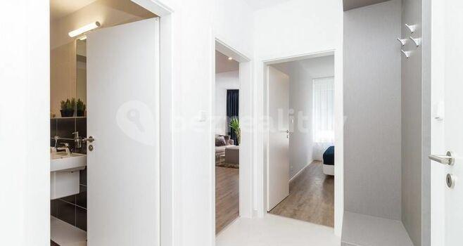 1 bedroom with open-plan kitchen flat for sale, 60 m², Drnovská, Prague, Prague