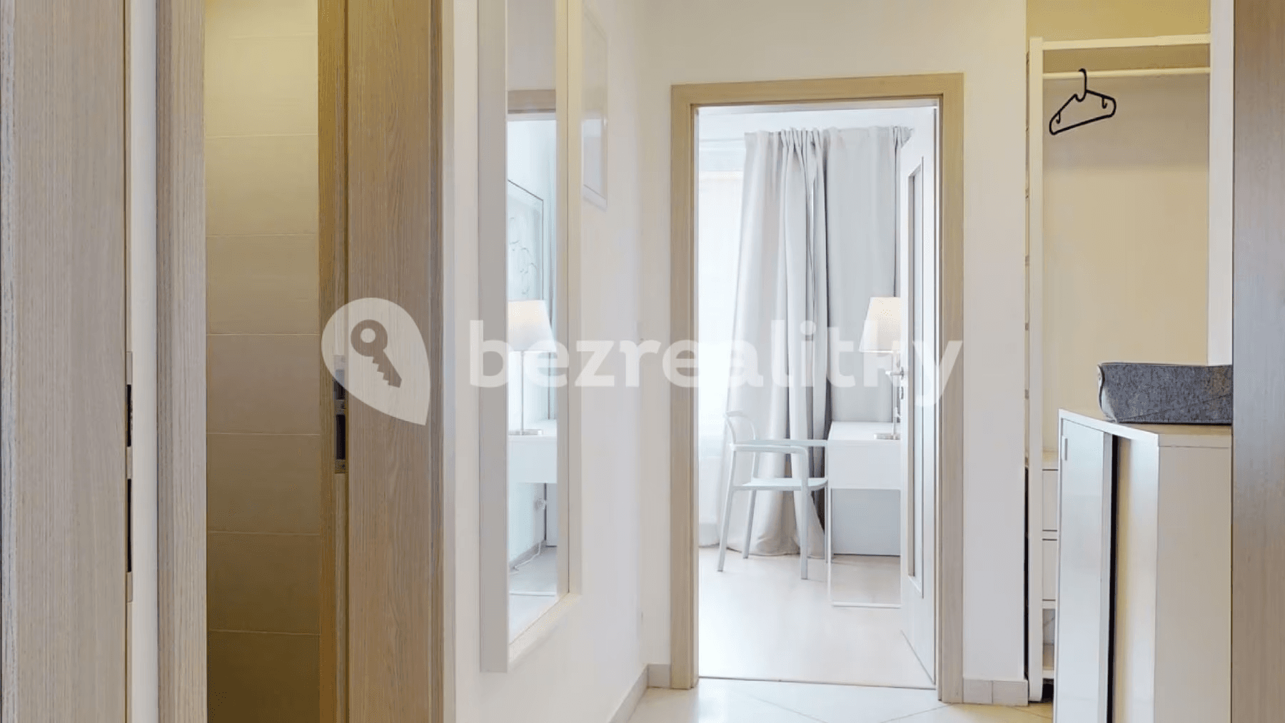 1 bedroom with open-plan kitchen flat for sale, 53 m², Petrohradská, Prague, Prague