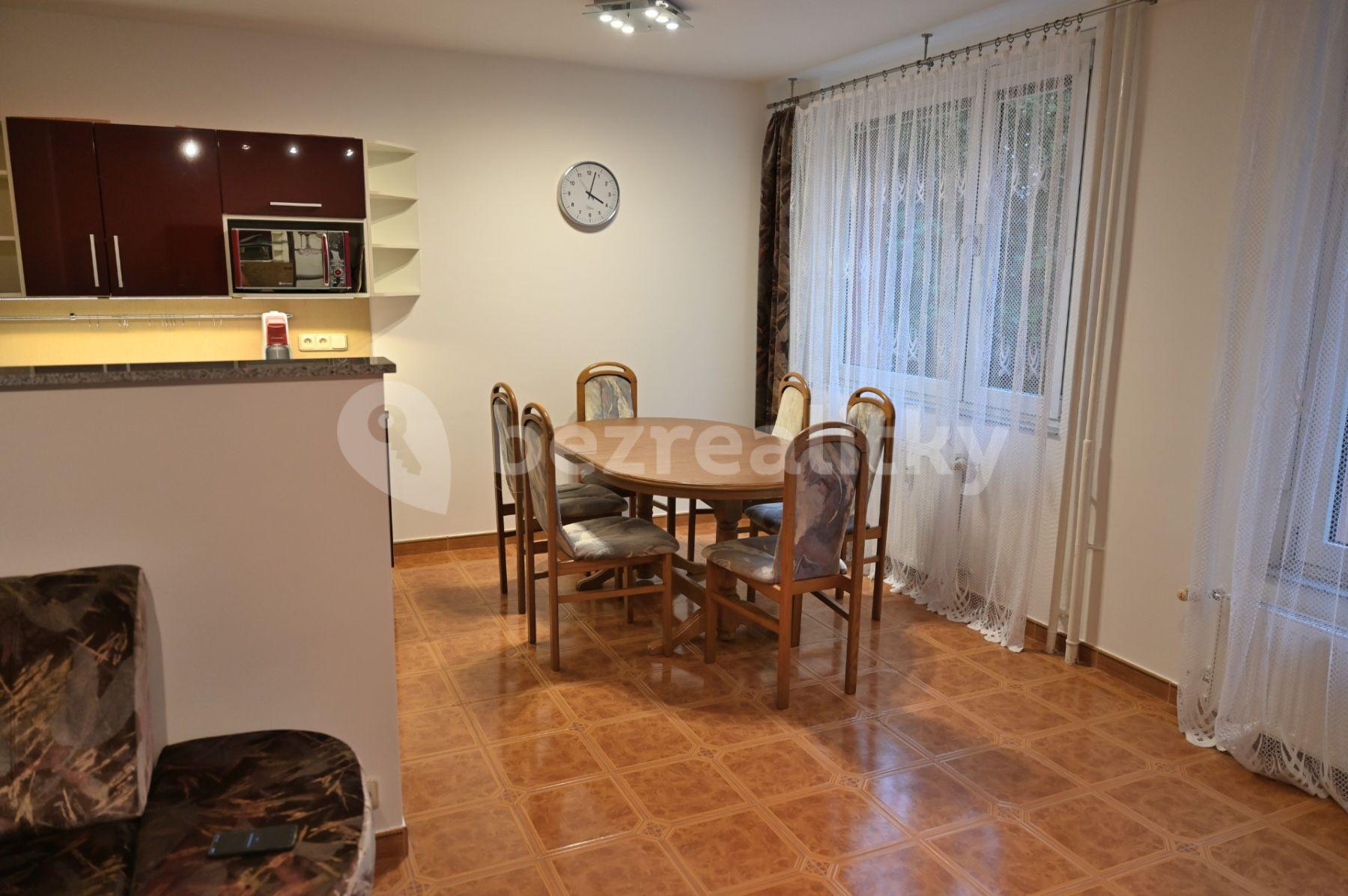 3 bedroom flat to rent, 68 m², Přímětická, Prague, Prague