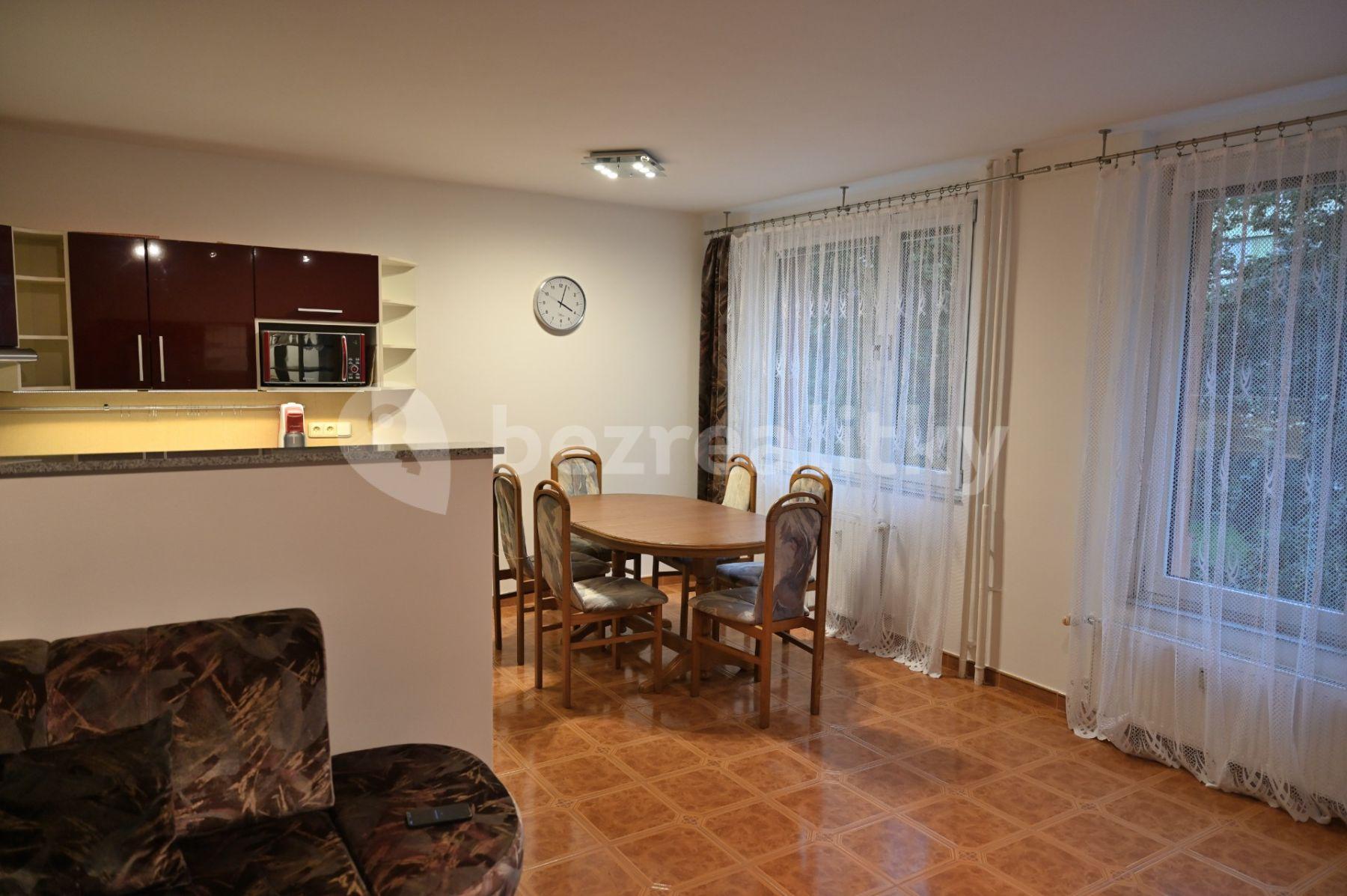 3 bedroom flat to rent, 68 m², Přímětická, Prague, Prague