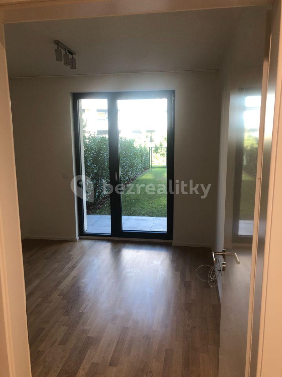 2 bedroom with open-plan kitchen flat to rent, 66 m², U Viktorie, Prague, Prague