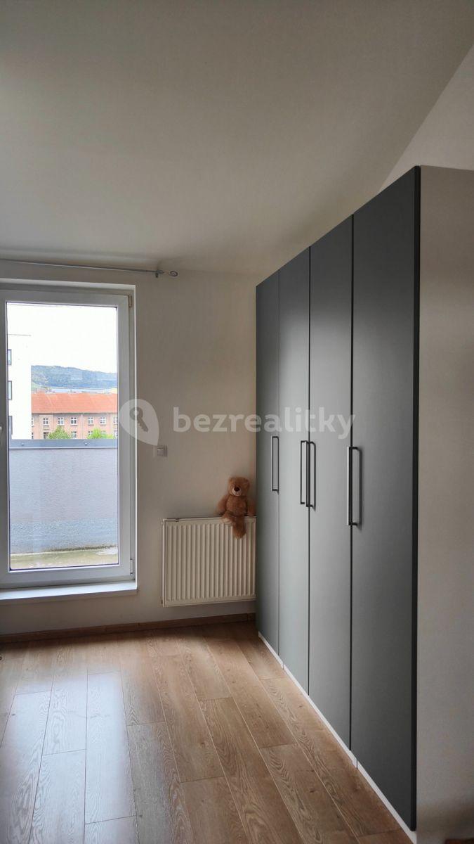 1 bedroom with open-plan kitchen flat for sale, 90 m², V Zahradách, Beroun, Středočeský Region