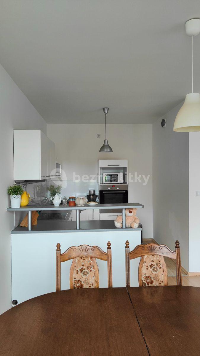 1 bedroom with open-plan kitchen flat for sale, 90 m², V Zahradách, Beroun, Středočeský Region