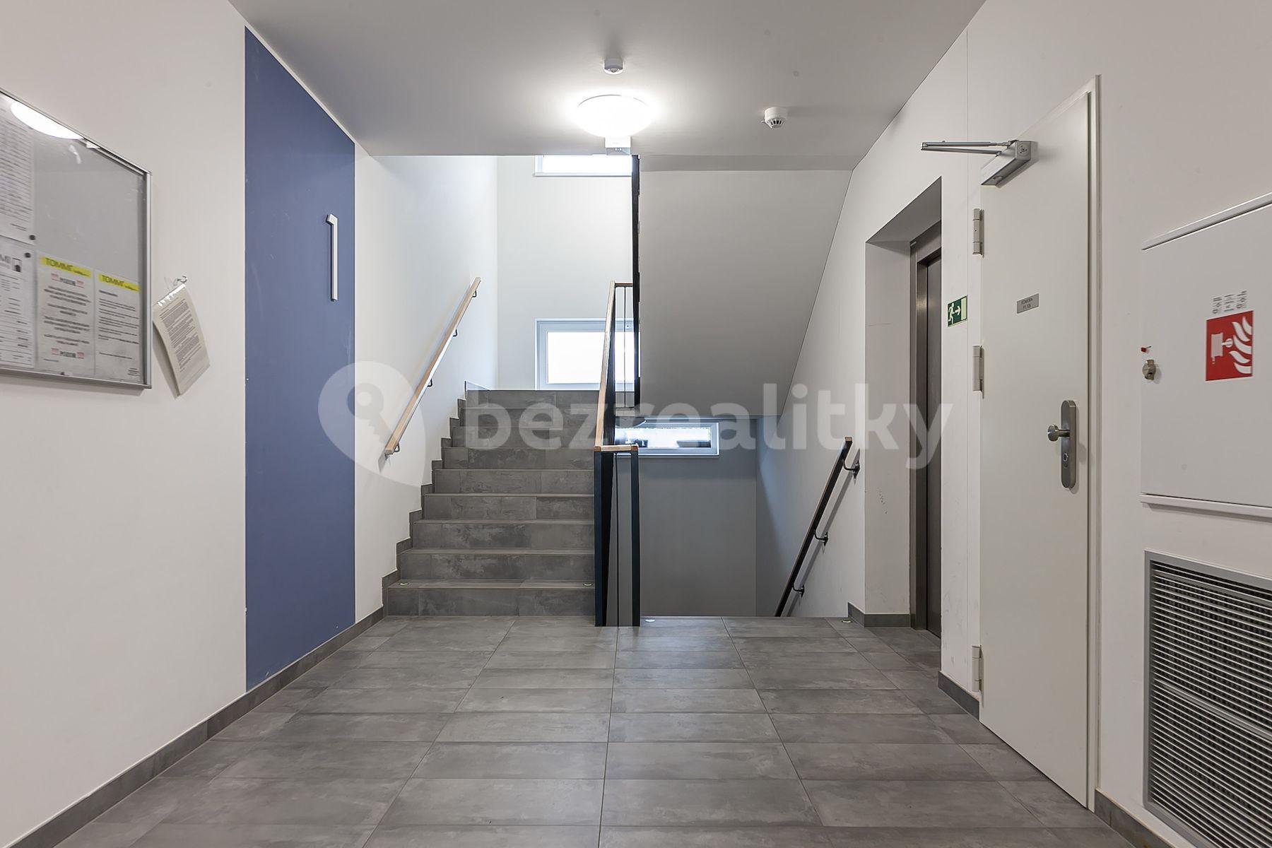 1 bedroom with open-plan kitchen flat for sale, 49 m², Karla Guta, Prague, Prague