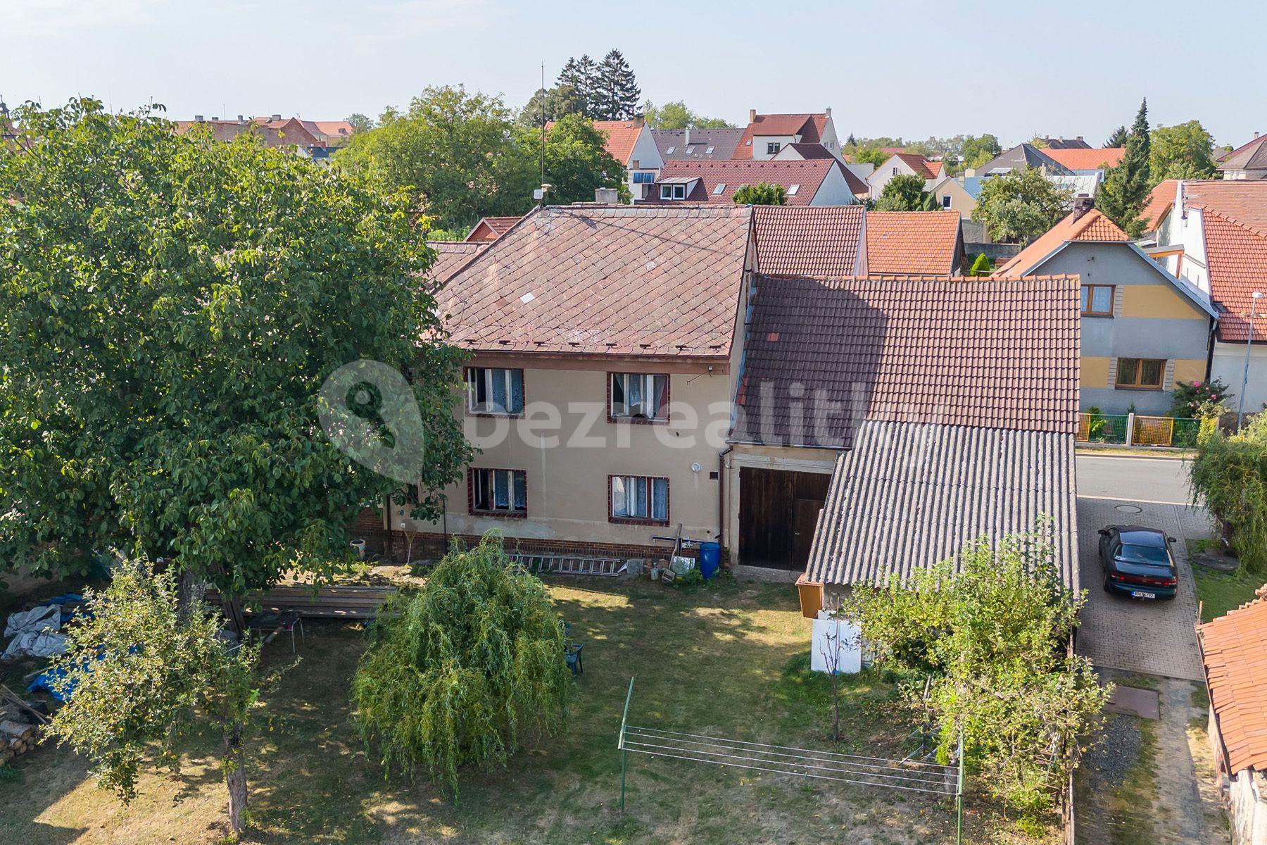 house for sale, 227 m², Husova, Uhlířské Janovice, Středočeský Region