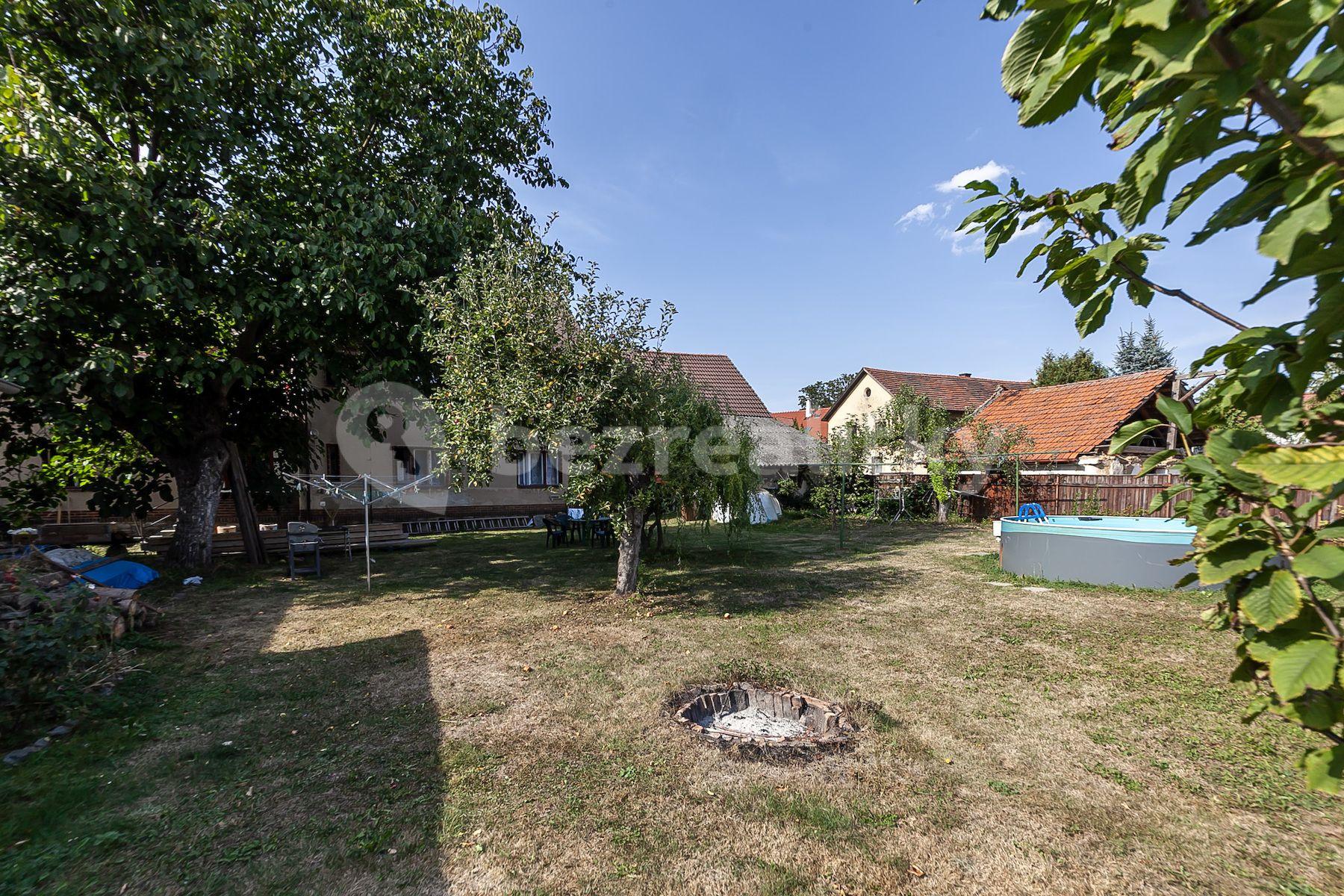 house for sale, 227 m², Husova, Uhlířské Janovice, Středočeský Region