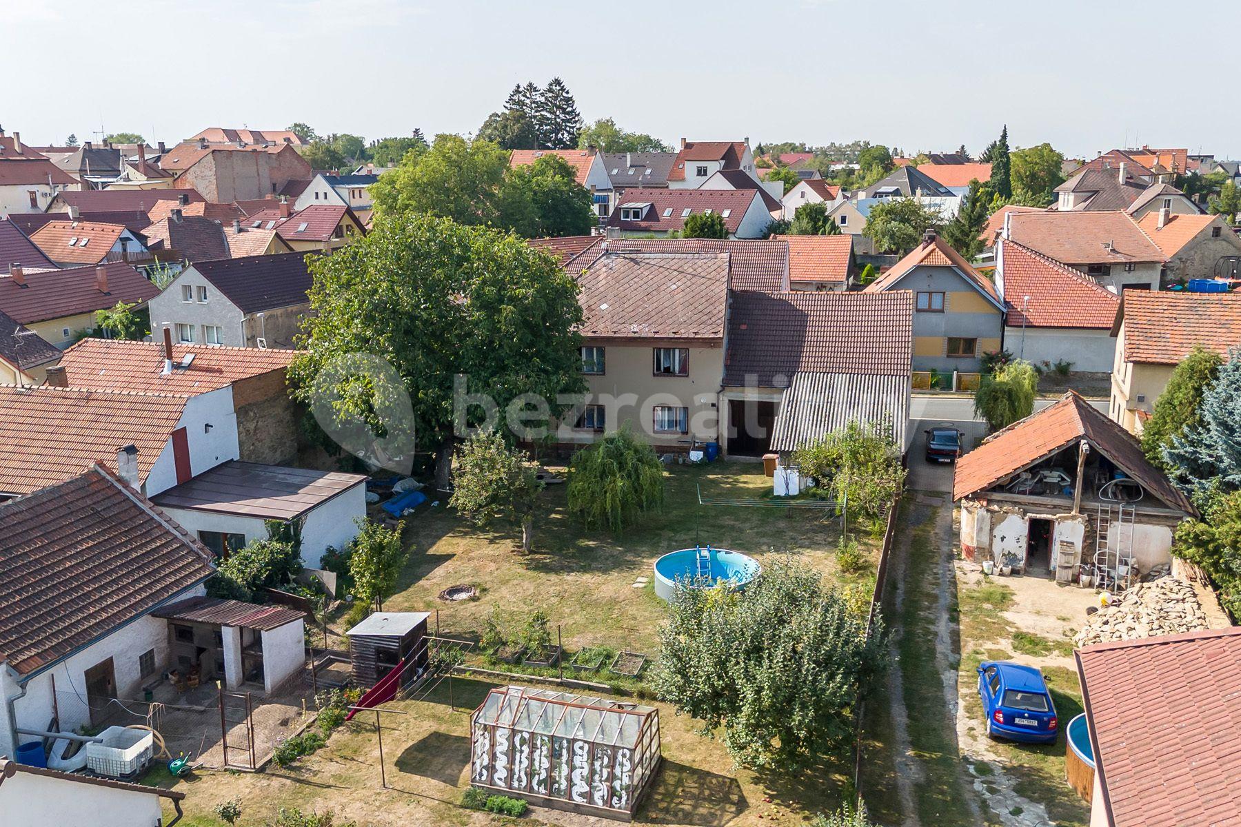 house for sale, 227 m², Husova, Uhlířské Janovice, Středočeský Region