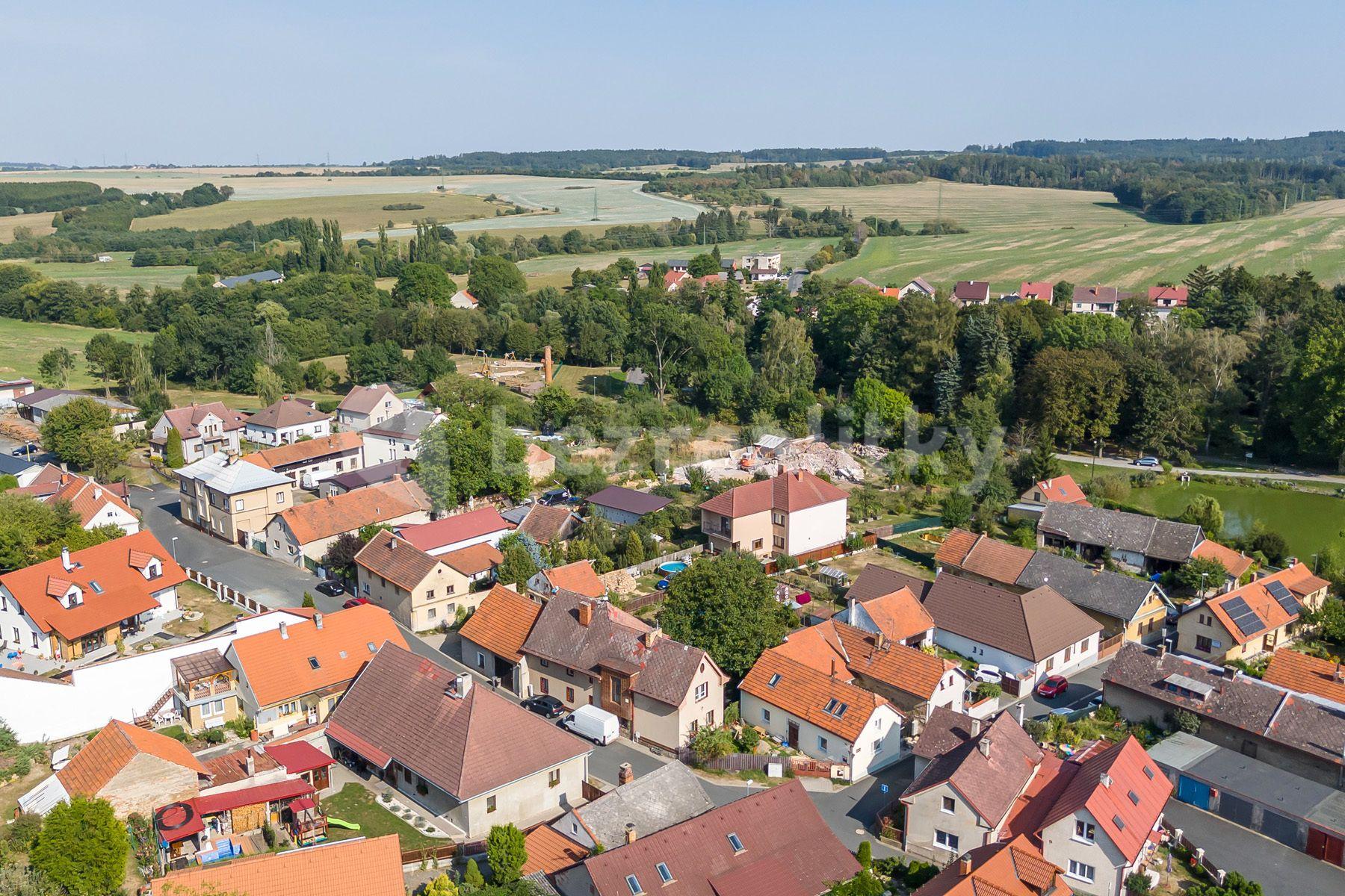 house for sale, 227 m², Husova, Uhlířské Janovice, Středočeský Region