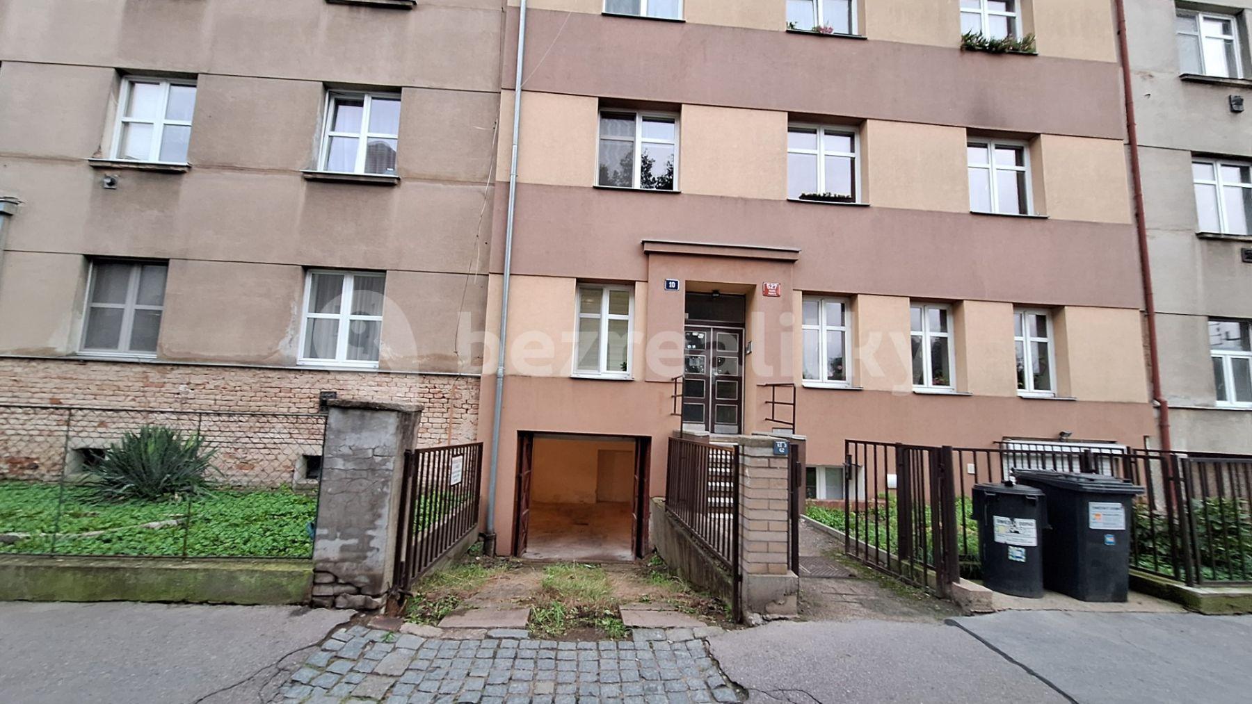 garage to rent, 32 m², Nad Malým mýtem, Prague, Prague