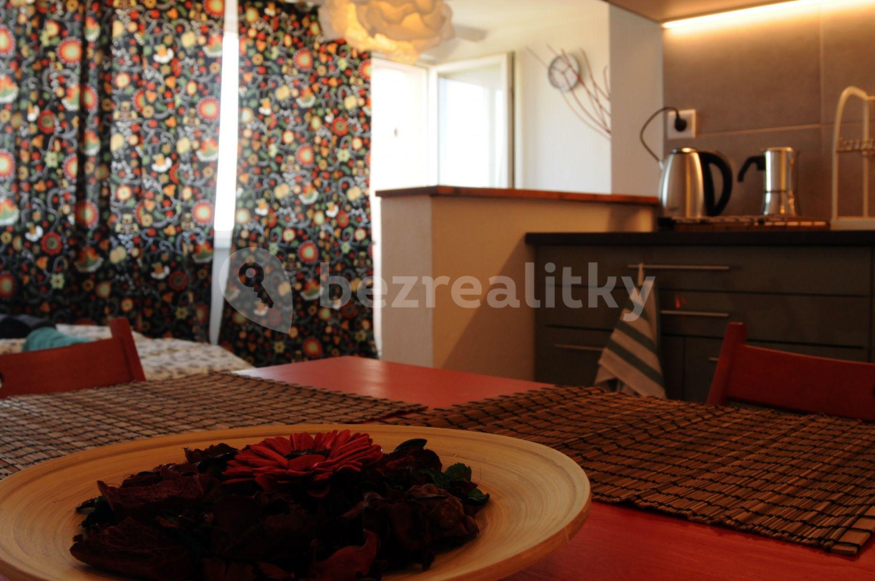 Studio flat to rent, 36 m², Banskobystrická, Prague, Prague