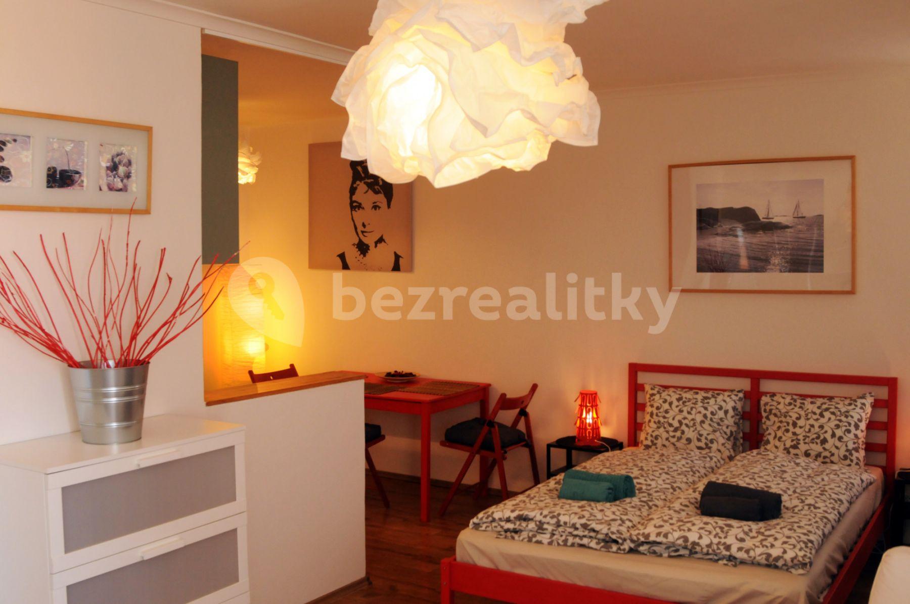 Studio flat to rent, 36 m², Banskobystrická, Prague, Prague