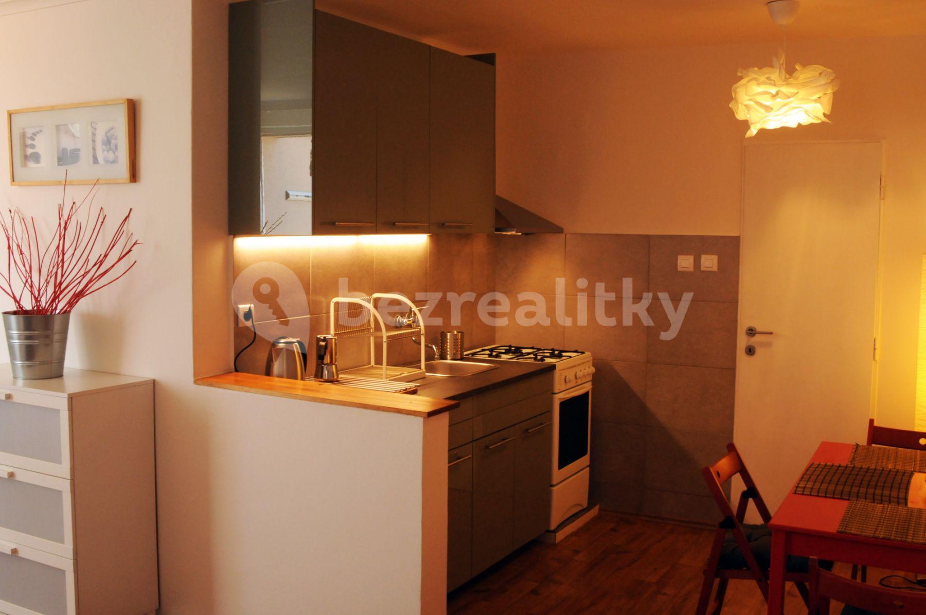 Studio flat to rent, 36 m², Banskobystrická, Prague, Prague