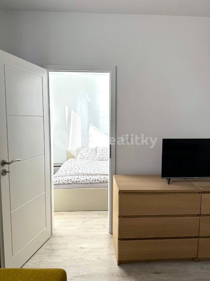 1 bedroom with open-plan kitchen flat to rent, 40 m², Banšelova, Ružinov, Bratislavský Region