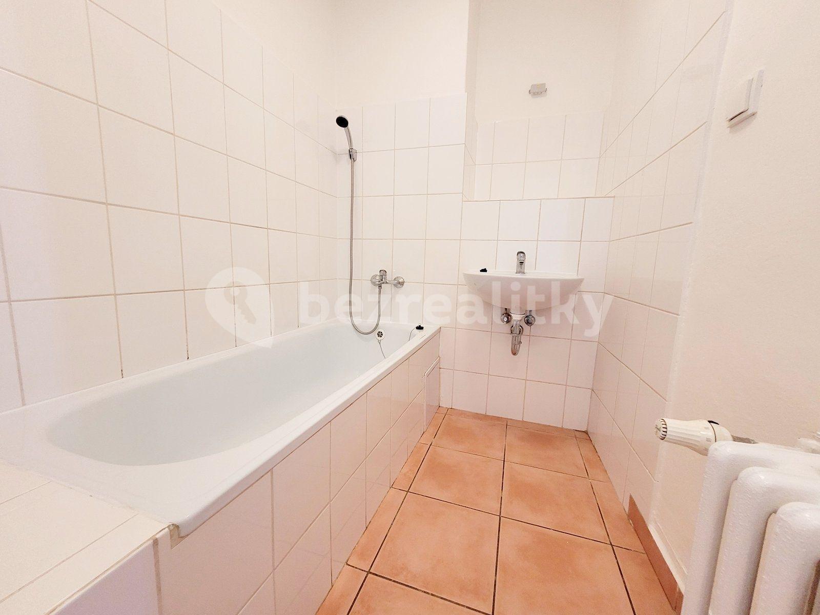 2 bedroom flat to rent, 54 m², Hlavní třída, Havířov, Moravskoslezský Region