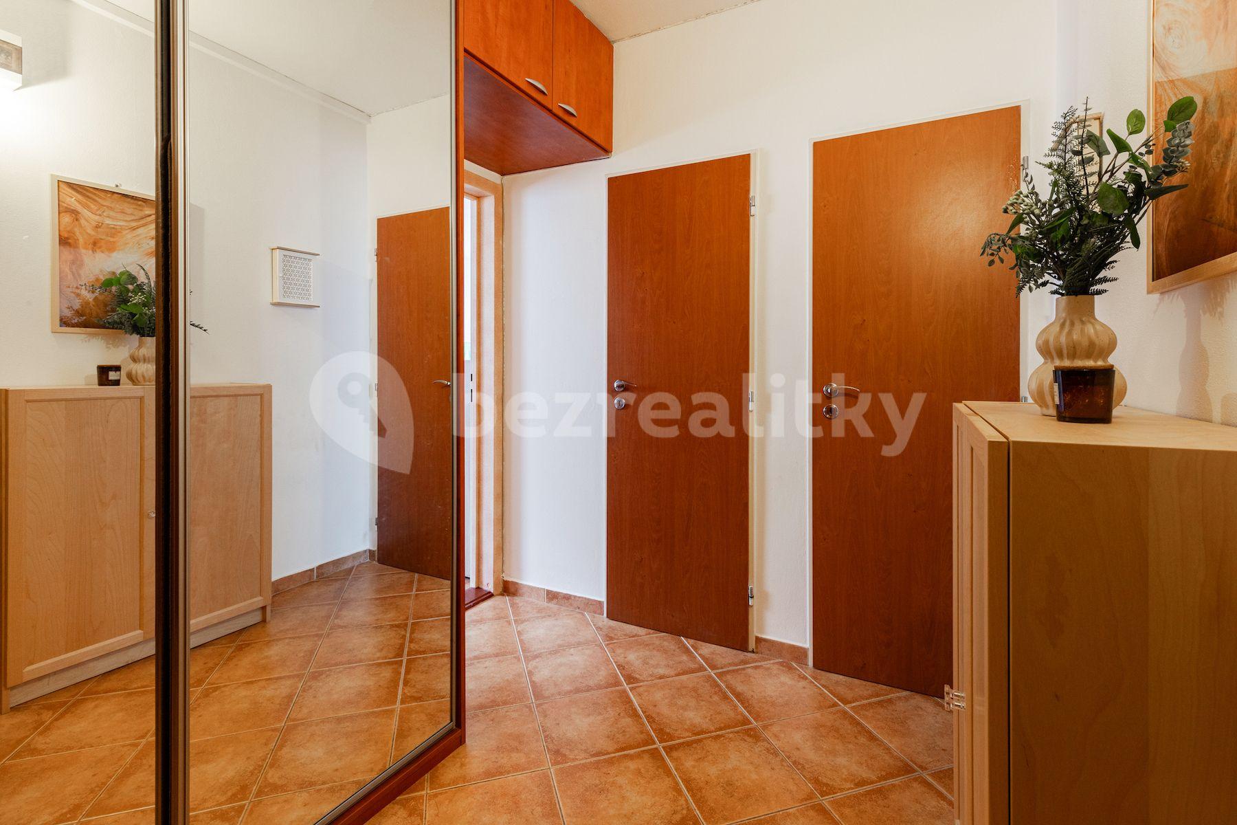 1 bedroom flat for sale, 39 m², Lešenská, Prague, Prague