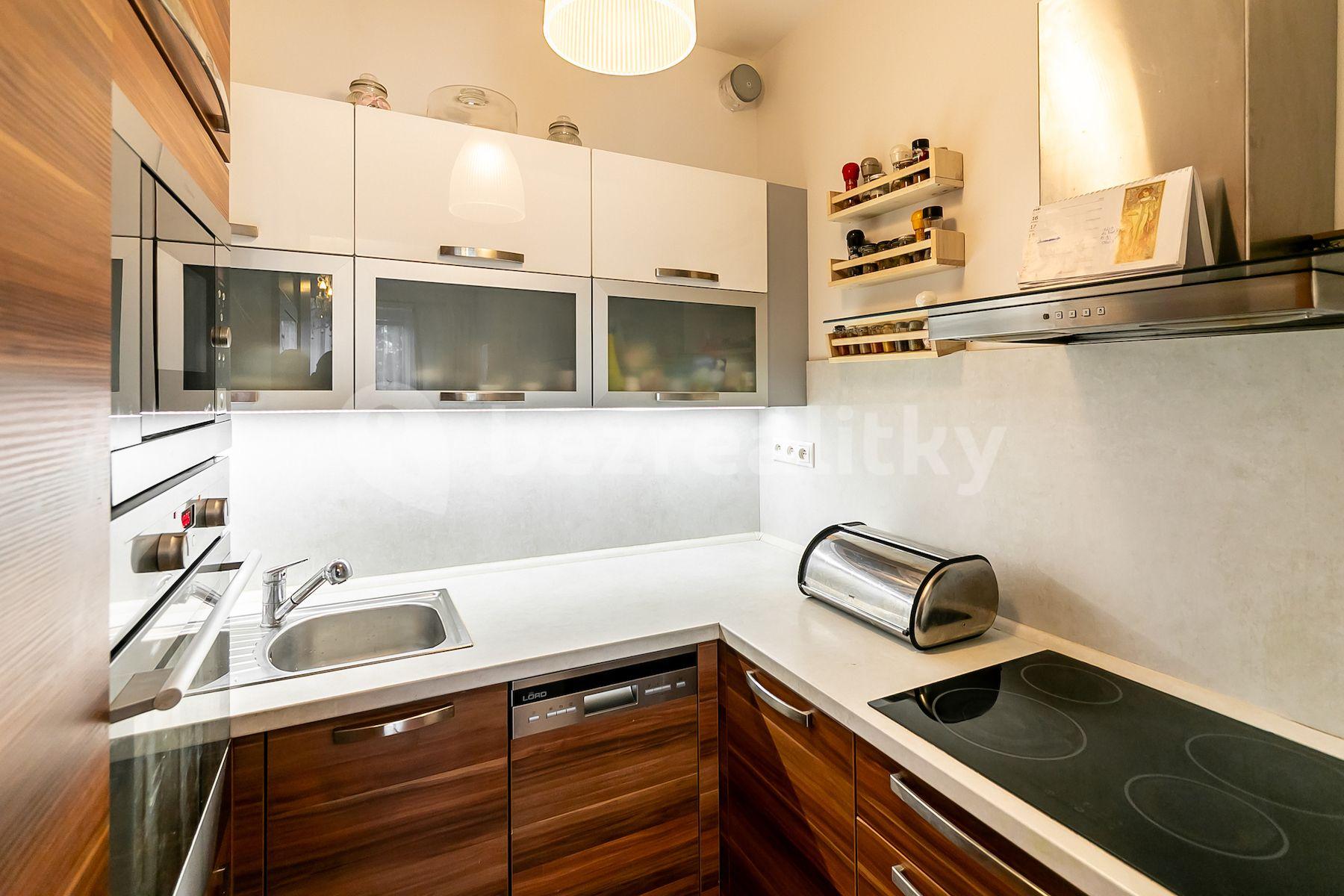 1 bedroom with open-plan kitchen flat for sale, 50 m², Šedova, Prague, Prague