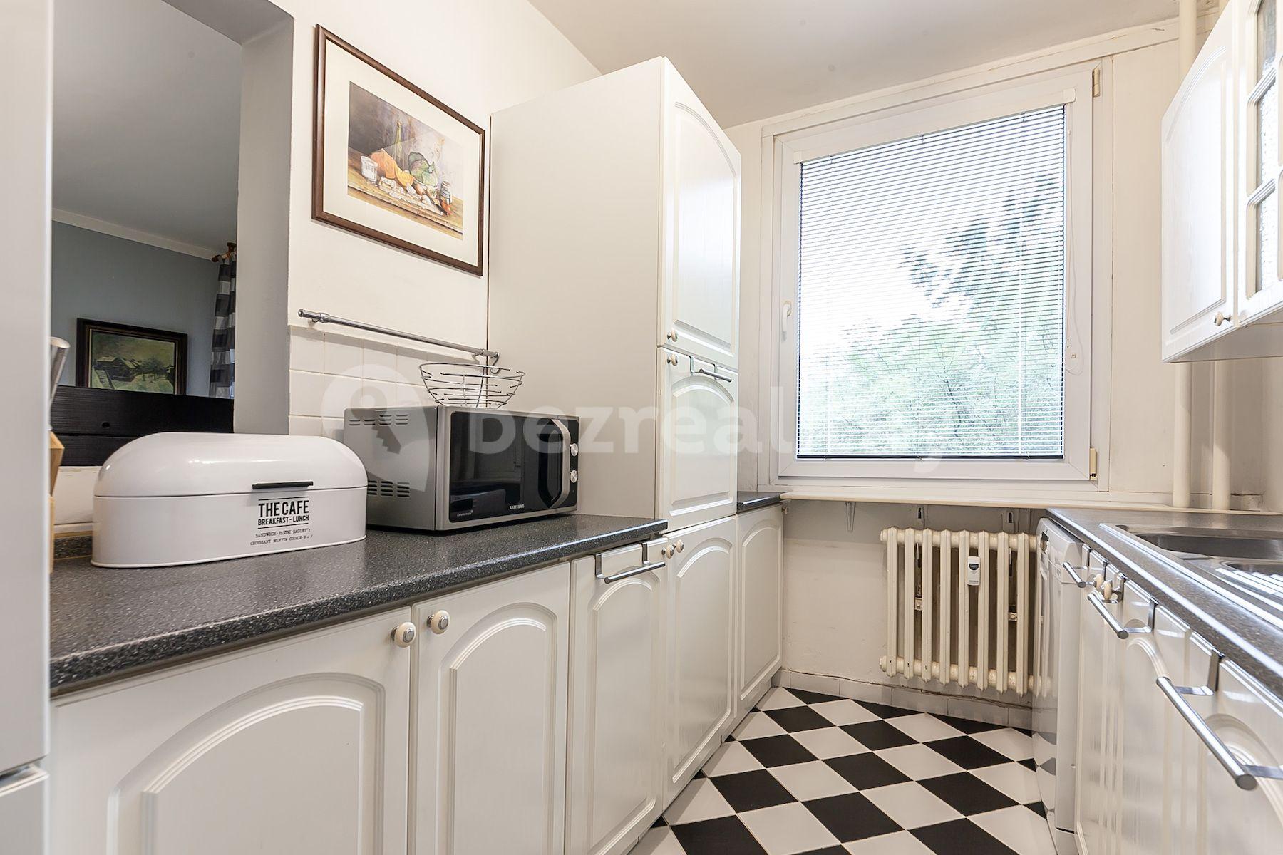 3 bedroom flat for sale, 70 m², Krosenská, Prague, Prague