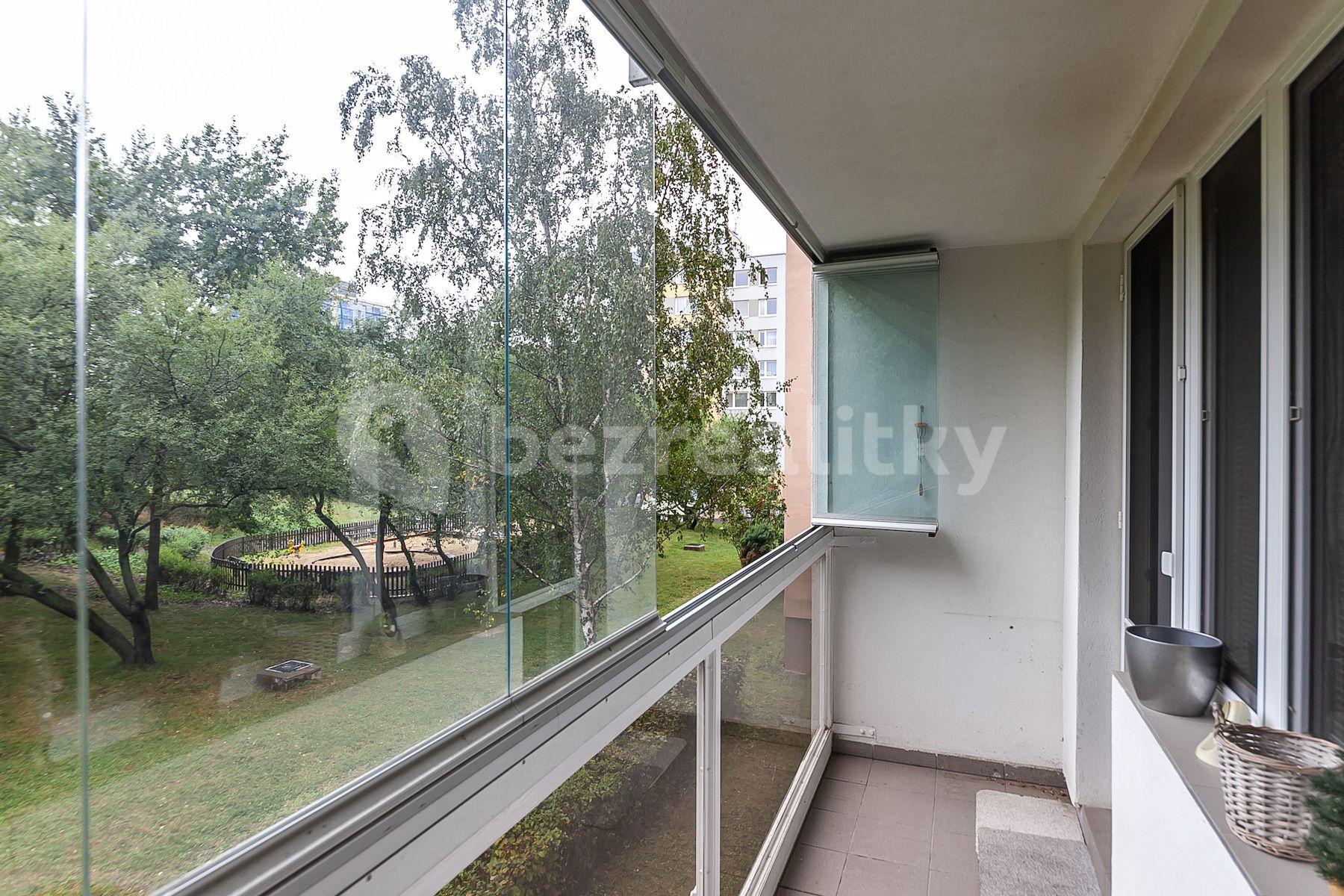 3 bedroom flat for sale, 70 m², Krosenská, Prague, Prague