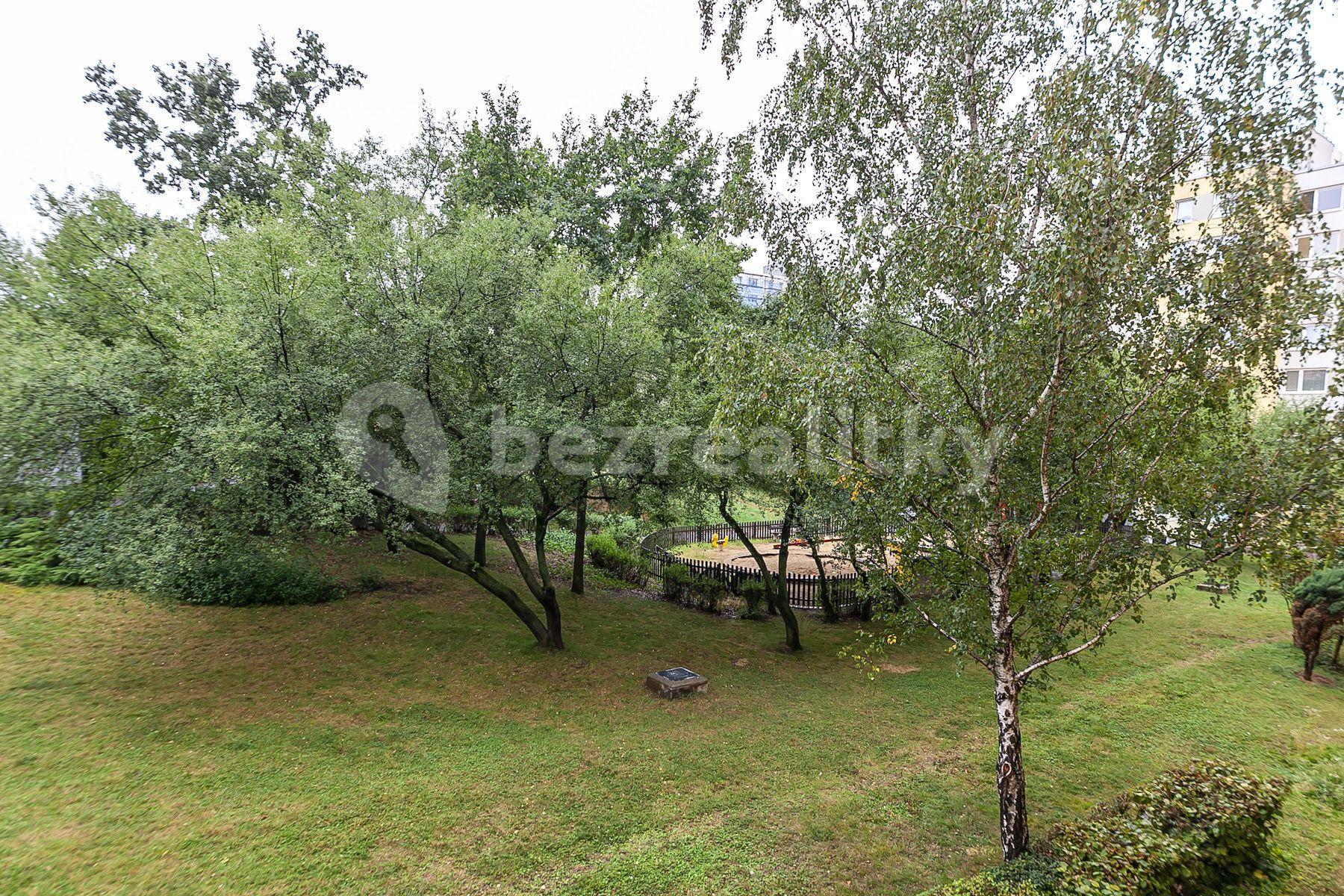 3 bedroom flat for sale, 70 m², Krosenská, Prague, Prague