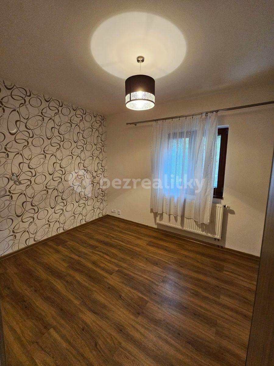 2 bedroom with open-plan kitchen flat to rent, 80 m², Za Rybníkem, Jesenice, Středočeský Region