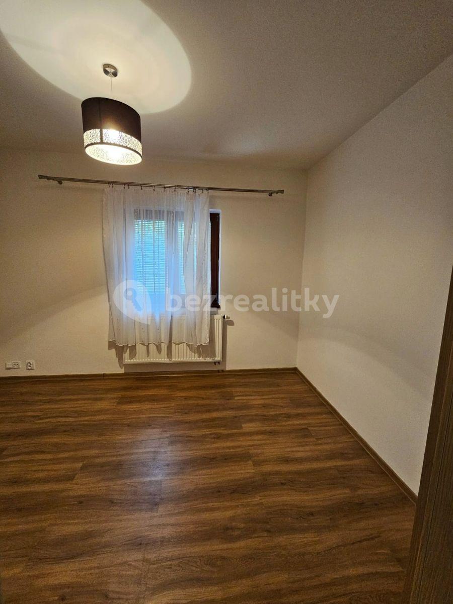 2 bedroom with open-plan kitchen flat to rent, 80 m², Za Rybníkem, Jesenice, Středočeský Region