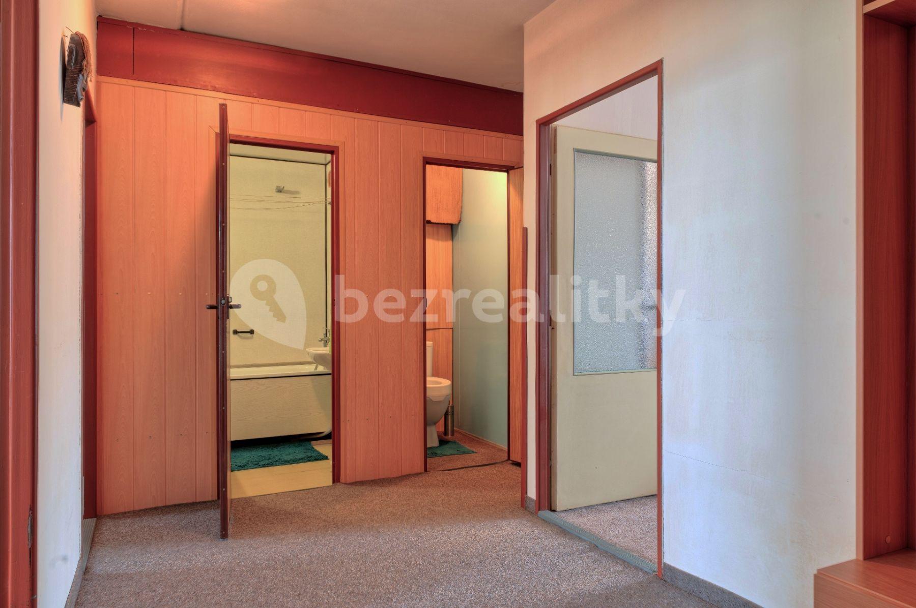 3 bedroom flat for sale, 68 m², Josefa Ševčíka, Most, Ústecký Region