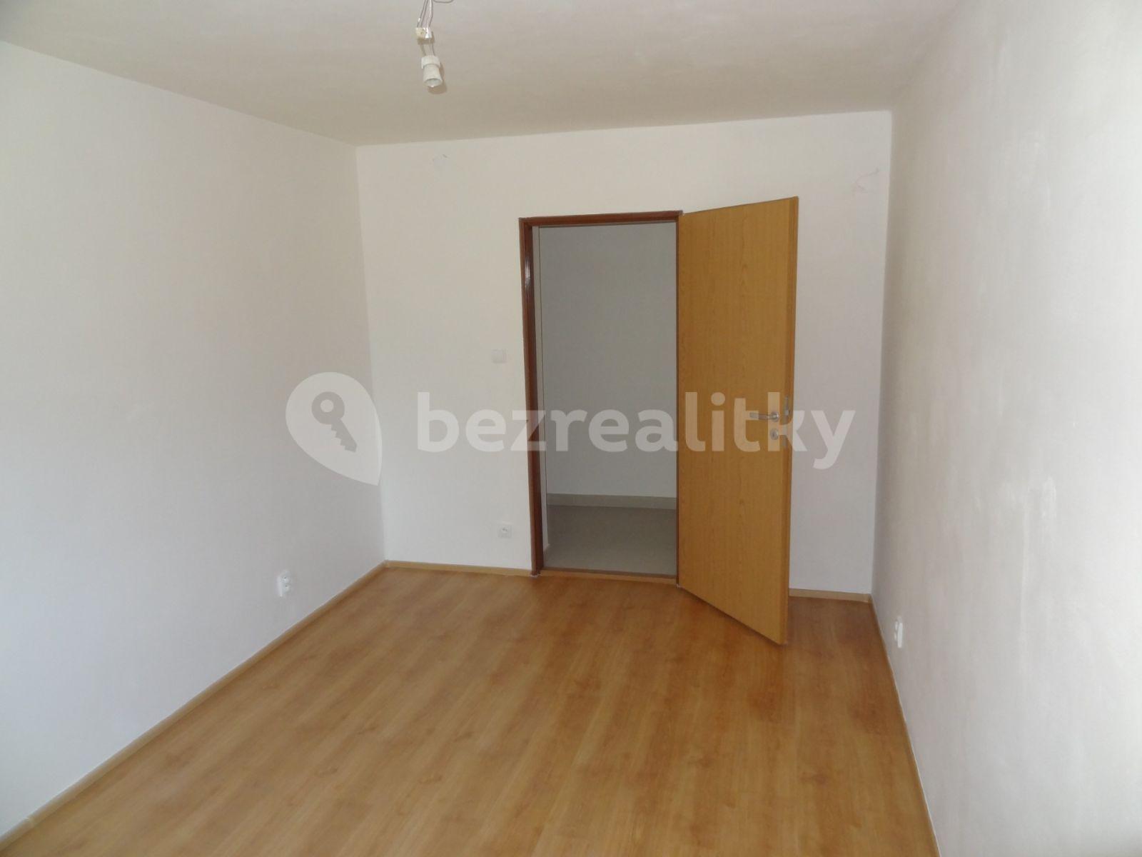 3 bedroom flat for sale, 85 m², Smetanovo náměstí, Adamov, Jihomoravský Region