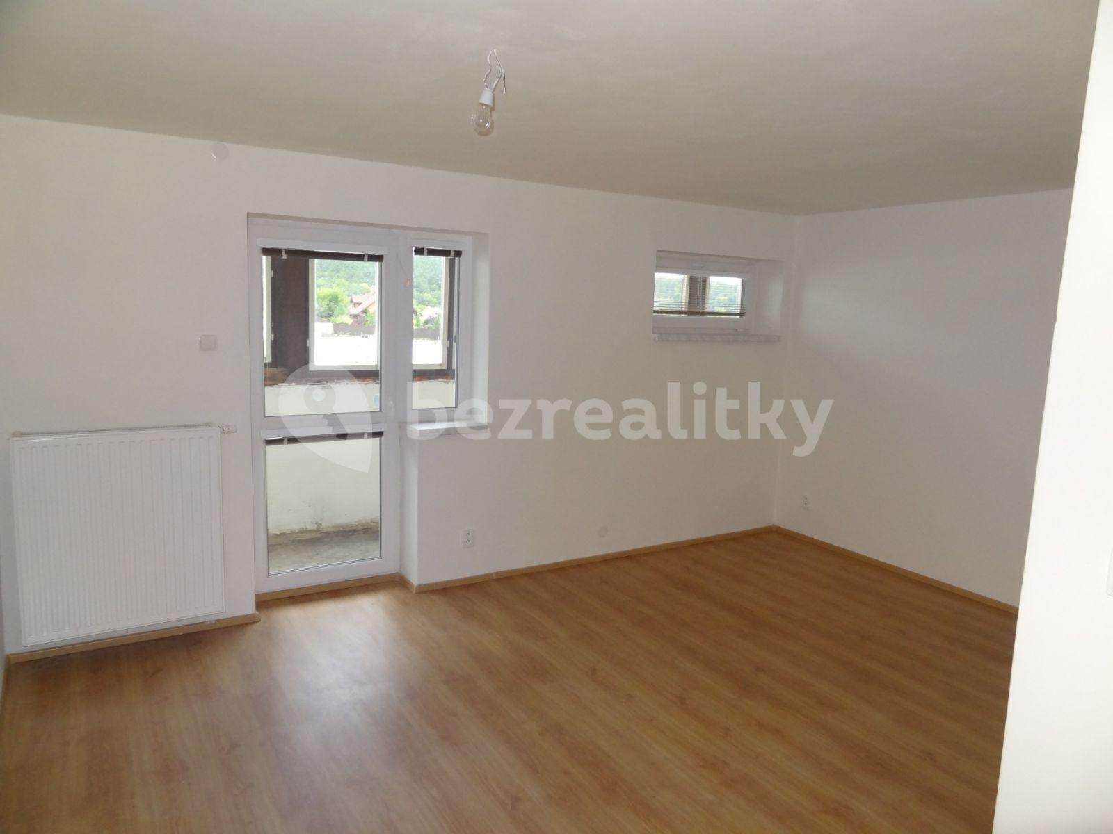 3 bedroom flat for sale, 85 m², Smetanovo náměstí, Adamov, Jihomoravský Region