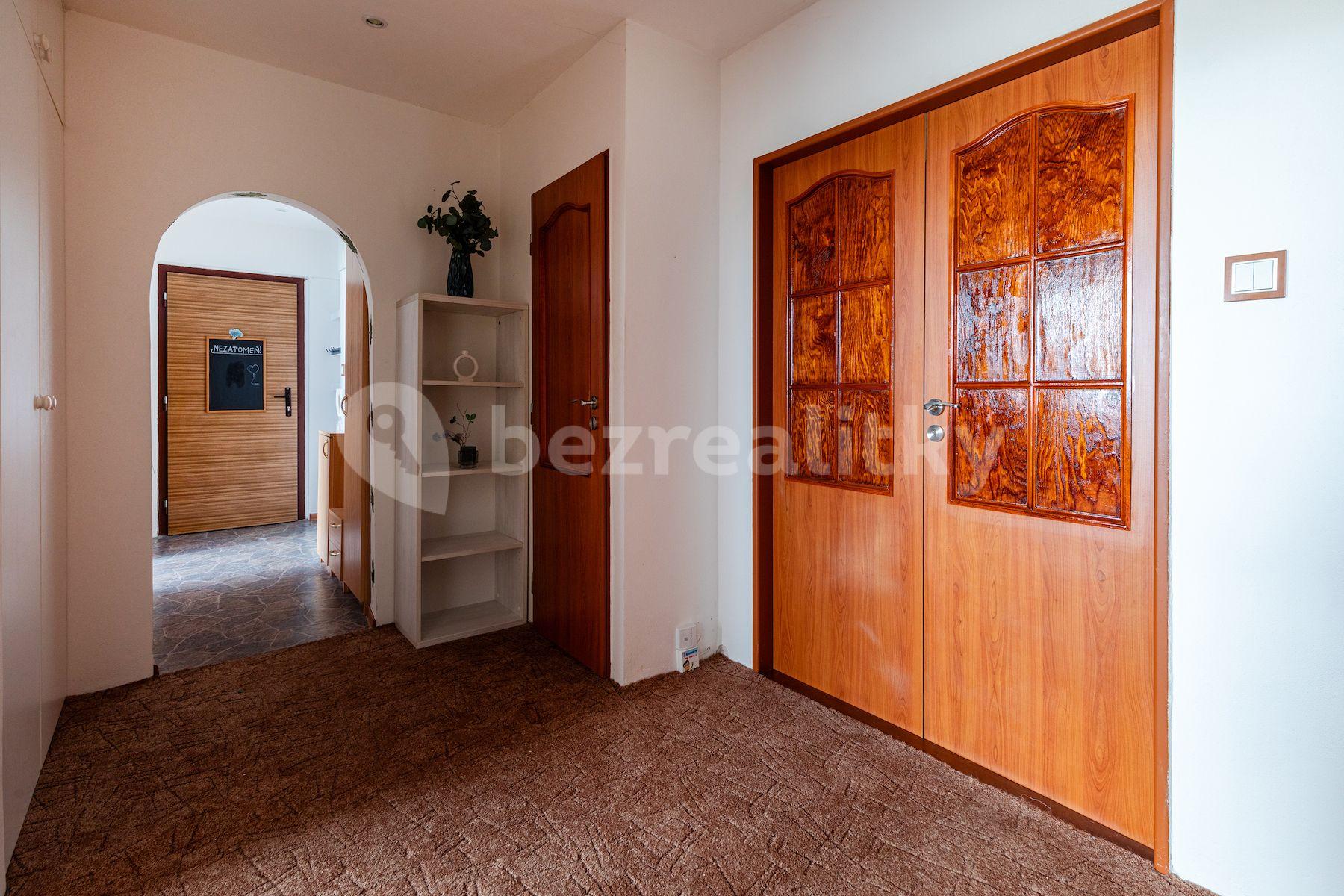 3 bedroom with open-plan kitchen flat for sale, 86 m², Zborovská, Jince, Středočeský Region