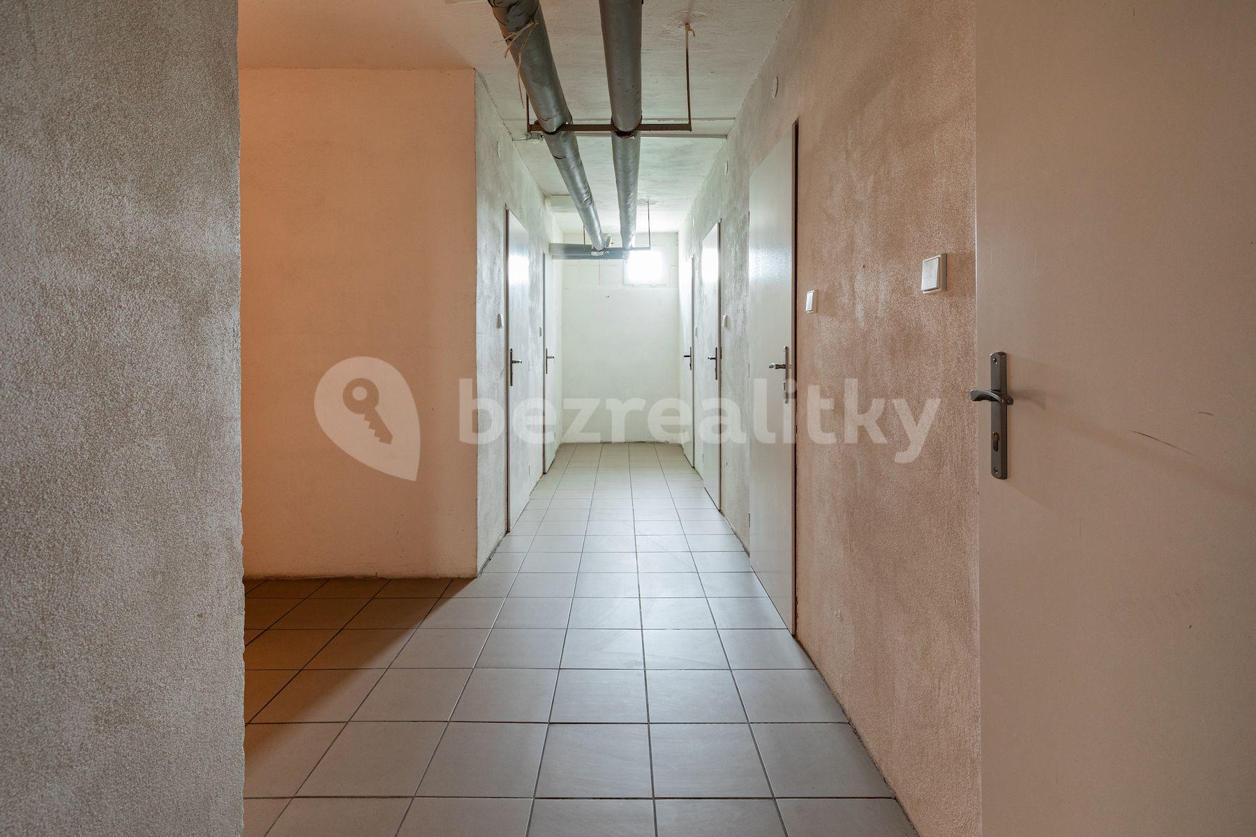 3 bedroom with open-plan kitchen flat for sale, 86 m², Zborovská, Jince, Středočeský Region