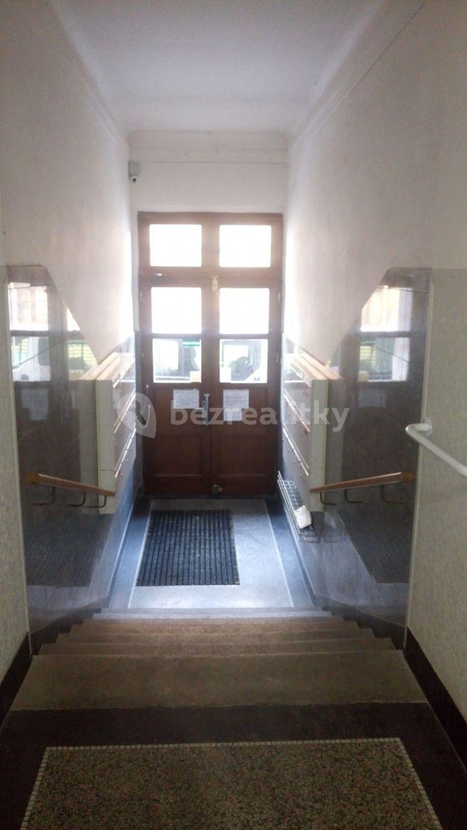 2 bedroom flat to rent, 64 m², Stárkova, Prague, Prague