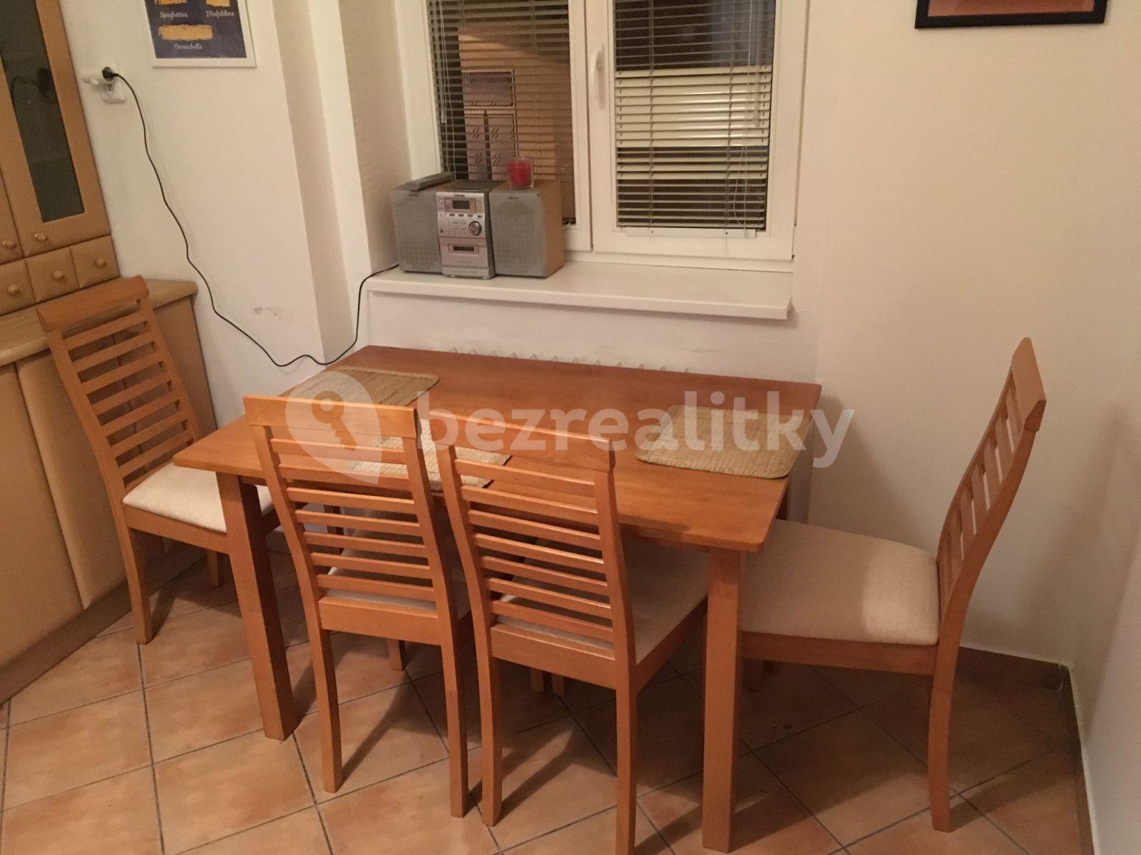 2 bedroom flat to rent, 64 m², Stárkova, Prague, Prague