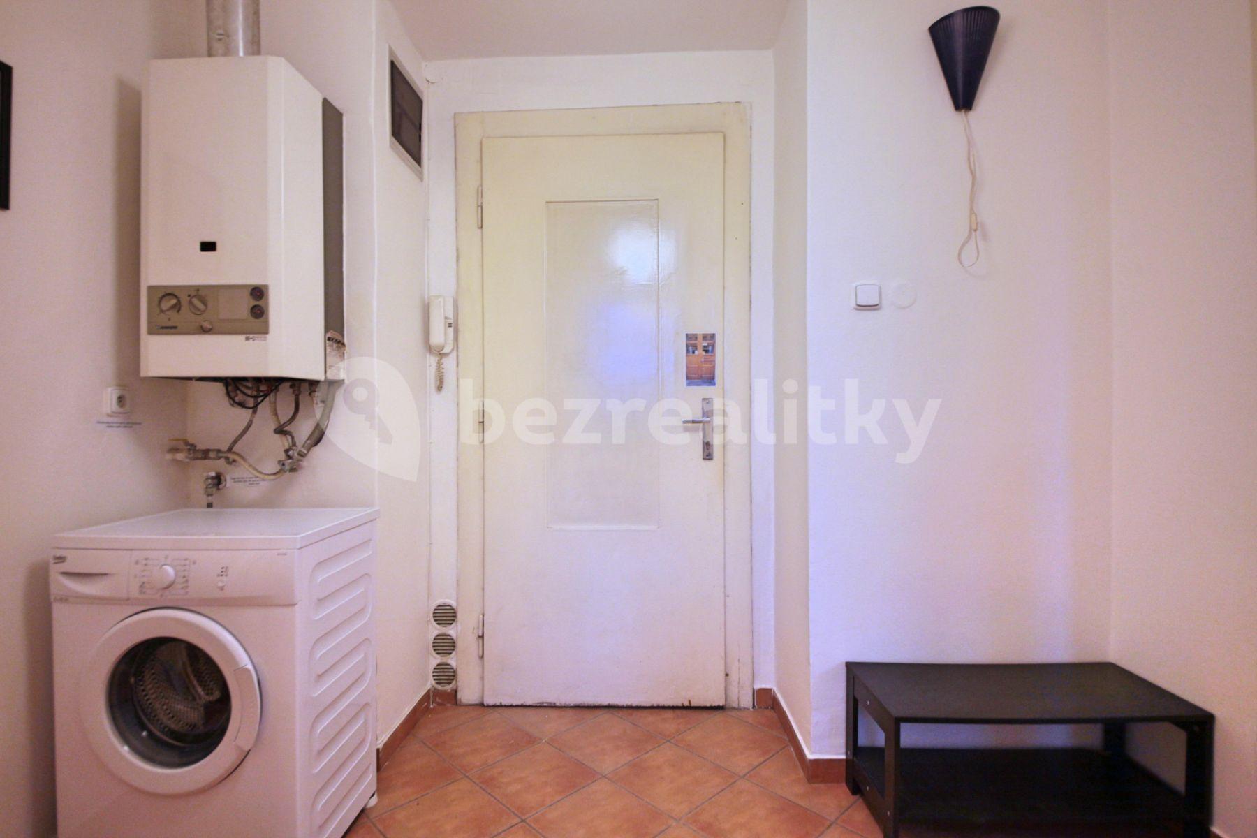 2 bedroom flat to rent, 64 m², Stárkova, Prague, Prague