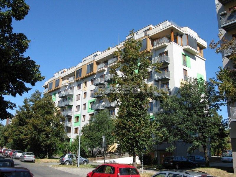 Studio flat for sale, 42 m², Pod Lipami, Prague, Prague