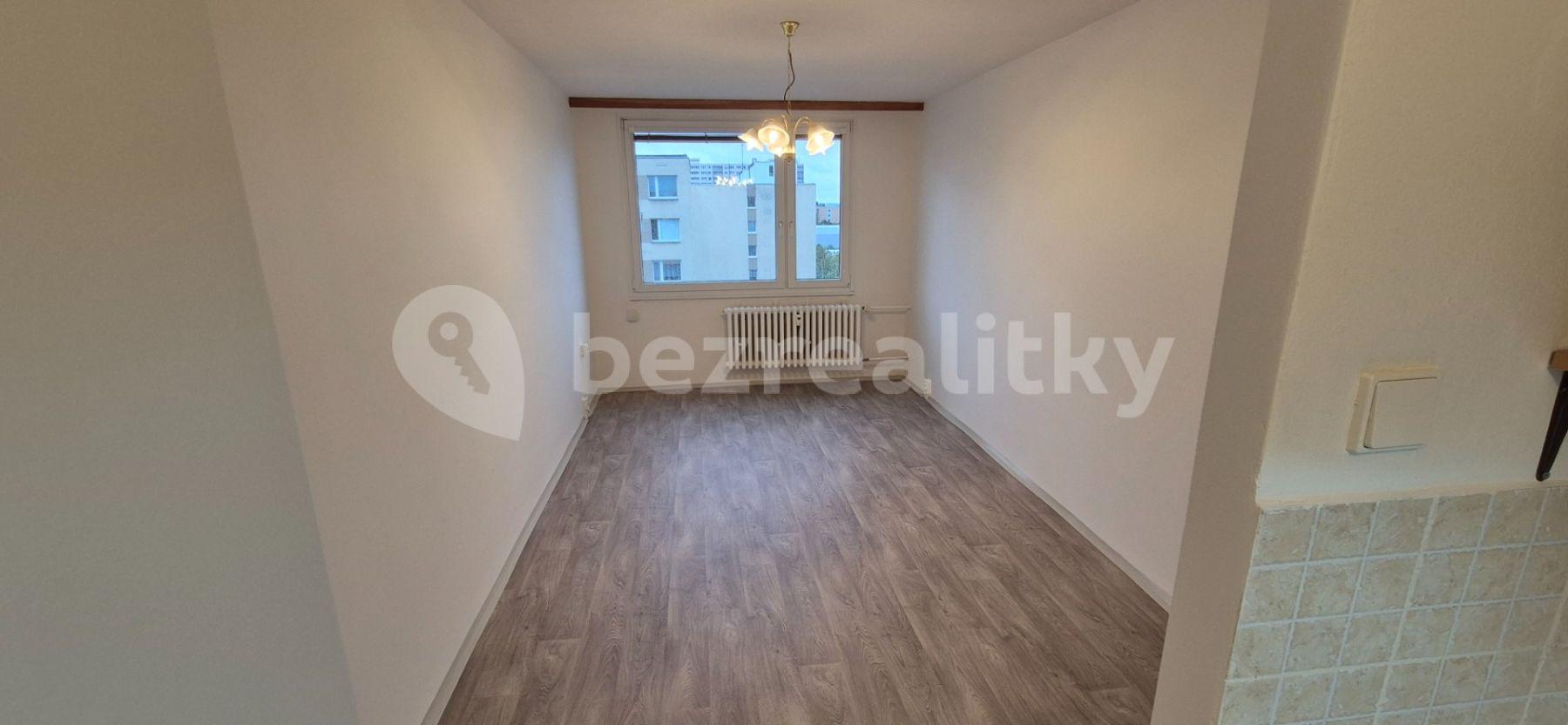 1 bedroom with open-plan kitchen flat to rent, 42 m², Hněvkovského, Prague, Prague