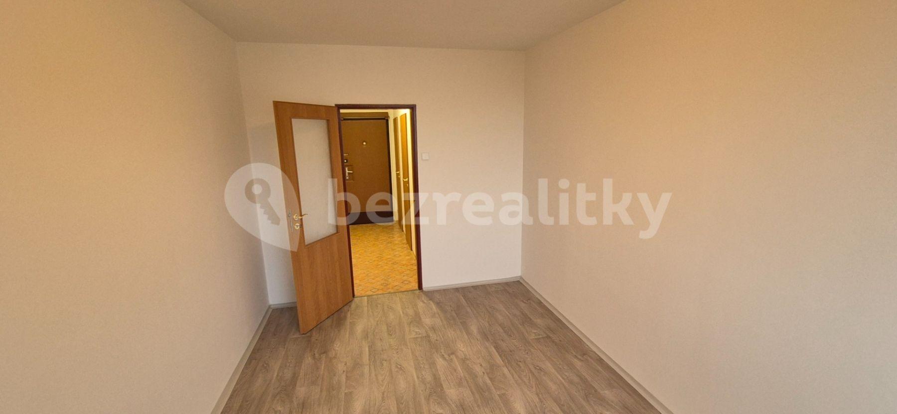 1 bedroom with open-plan kitchen flat to rent, 42 m², Hněvkovského, Prague, Prague