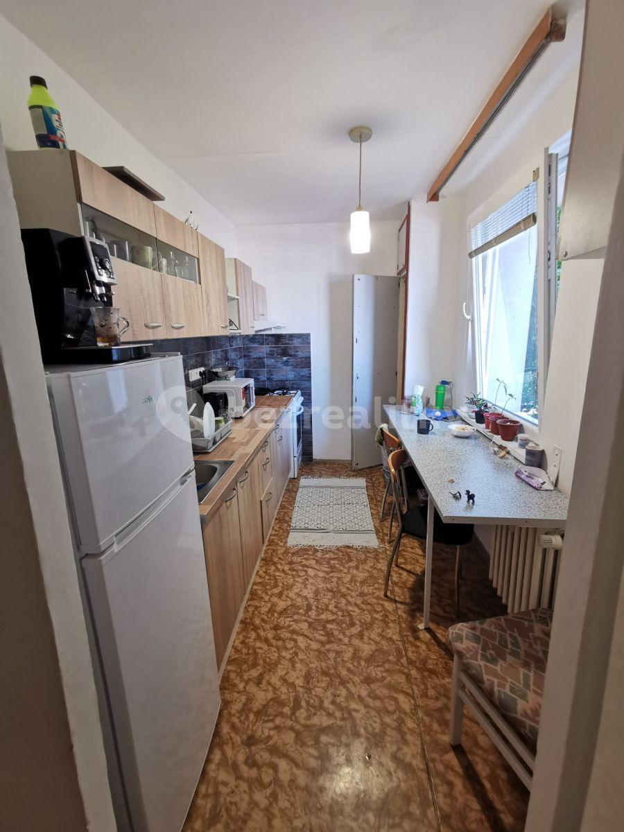 4 bedroom flat to rent, 12 m², Letovská, Prague, Prague