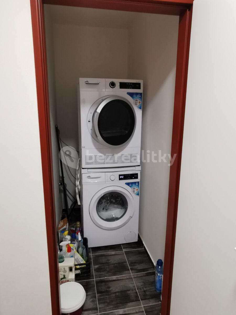 4 bedroom flat to rent, 12 m², Letovská, Prague, Prague