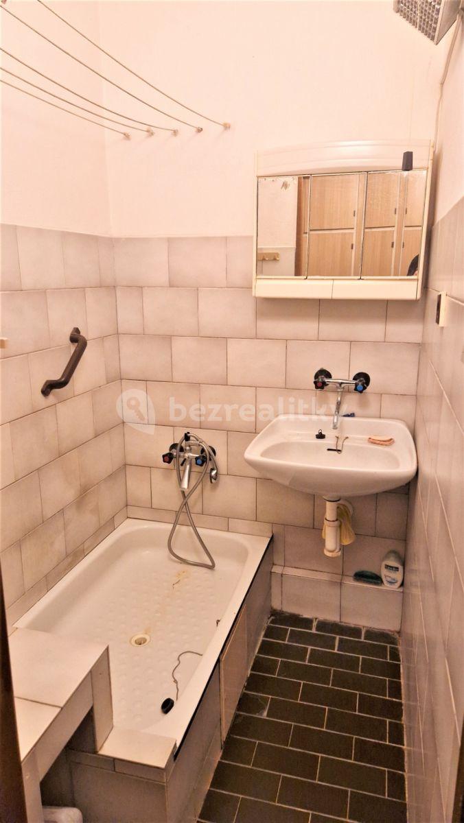 1 bedroom with open-plan kitchen flat for sale, 40 m², Přímětická, Prague, Prague