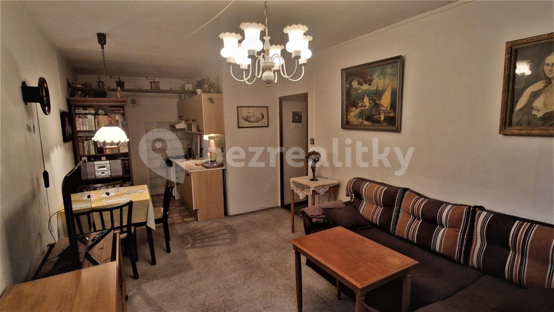 1 bedroom with open-plan kitchen flat for sale, 40 m², Přímětická, Prague, Prague