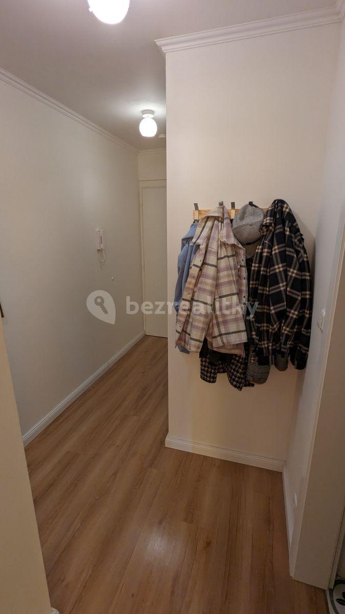 Studio flat to rent, 34 m², Na Zámyšli, Prague, Prague