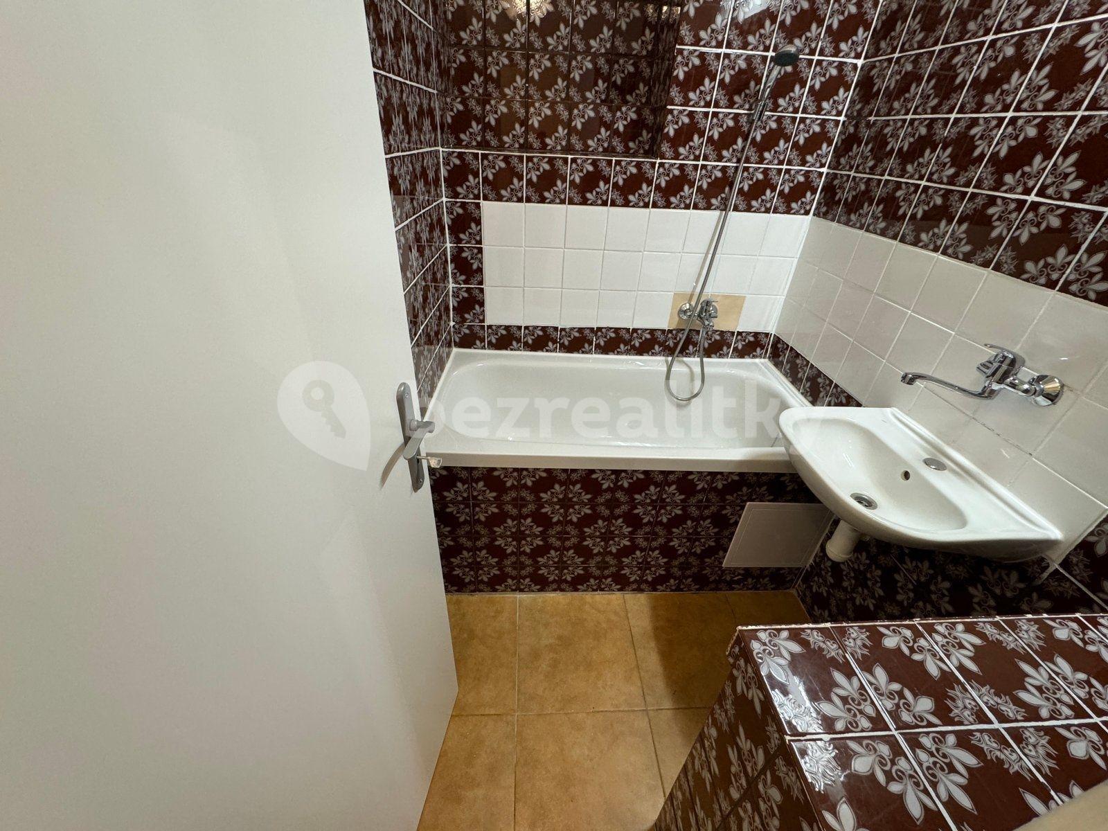 2 bedroom flat to rent, 65 m², Závodní, Karviná, Moravskoslezský Region