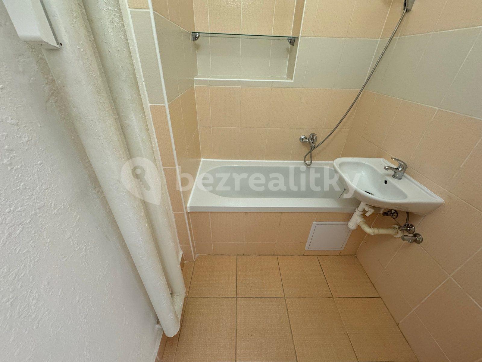 2 bedroom flat to rent, 55 m², Čapkova, Karviná, Moravskoslezský Region