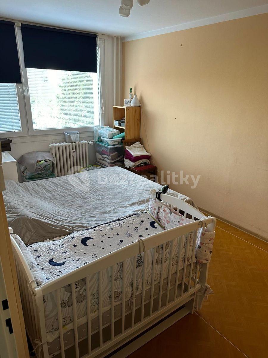 2 bedroom with open-plan kitchen flat to rent, 56 m², Škábova, Prague, Prague